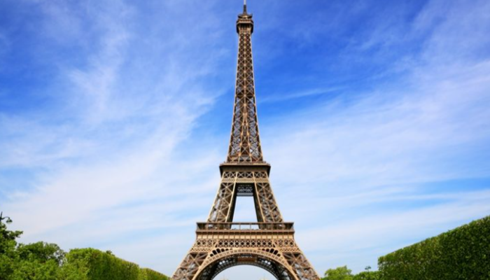 Bangunan Menara Eiffel Memiliki Daya Tarik Historis