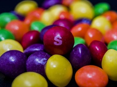 Skittles Luncurkan Permen Gummies Pedas Rasa Fuego