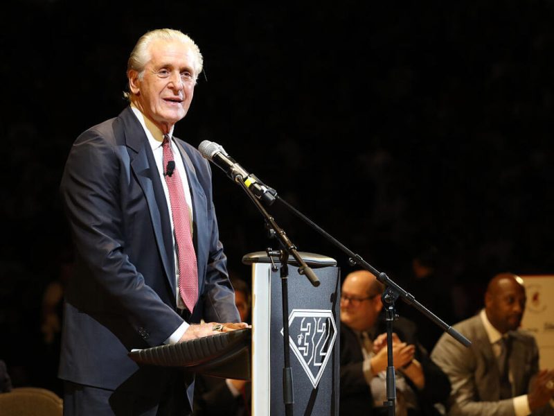 Legenda NBA Pat Riley Akan Diberi Patung Oleh Lakers