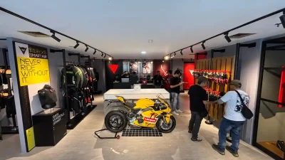 Riding Gear Premium: Dainese Kini Punya Flagship Store