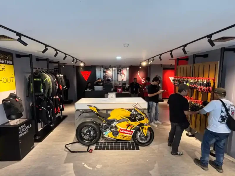 Riding Gear Premium: Dainese Kini Punya Flagship Store