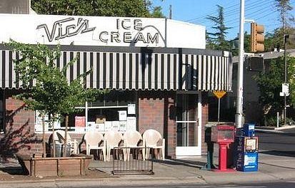 Vic’s Ice Cream Buka Kembali Setelah Renovasi Dan Ganti Pemilik