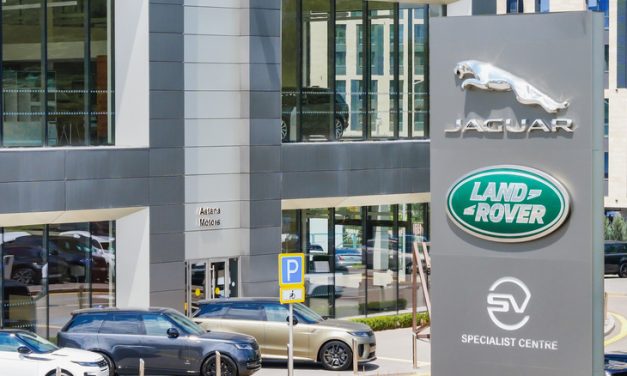 Perusahaan Land Rover Terus Kembangkan Teknologi Canggih