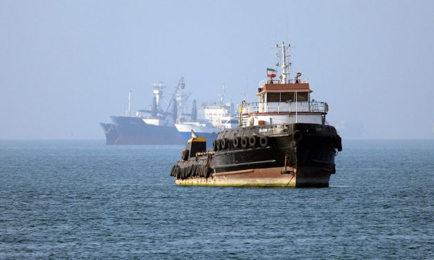 Kapal Dagang dan Tanker Mulai Melintas Lagi di Selat Hormuz