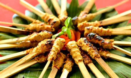 Kuliner Sate Lilit Salah Satu Hidangan Yang Identik Dengan Bali