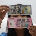 Rupiah Terpuruk Saat Mata Uang Asean Lainnya Stabil, Kok Bisa?