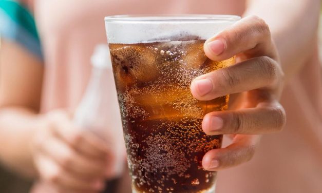 Bahaya Konsumsi Minuman Bersoda Untuk Kesehatan