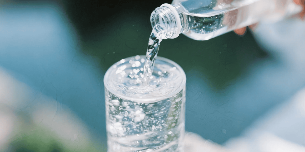 Minum Air Mineral Sangat Baik Untuk Kesehatan Tubuh