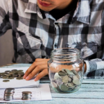 Perbedaan Antara Hidup Minimalis Dan Pelit